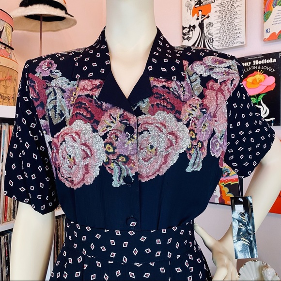 Vintage 80’s Floral Abstract Print Shorts Set - Picture 4 of 14